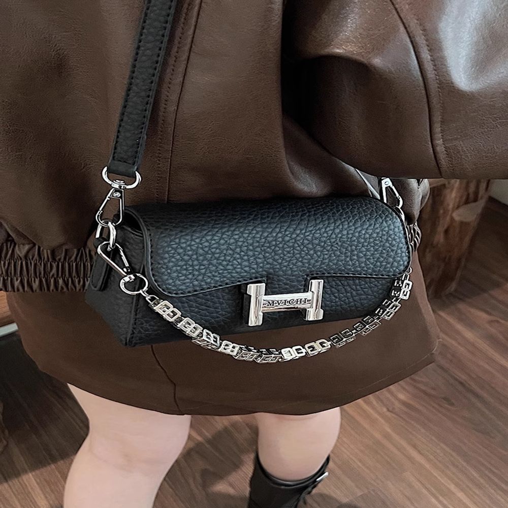 Diamond Chain Messenger Bag