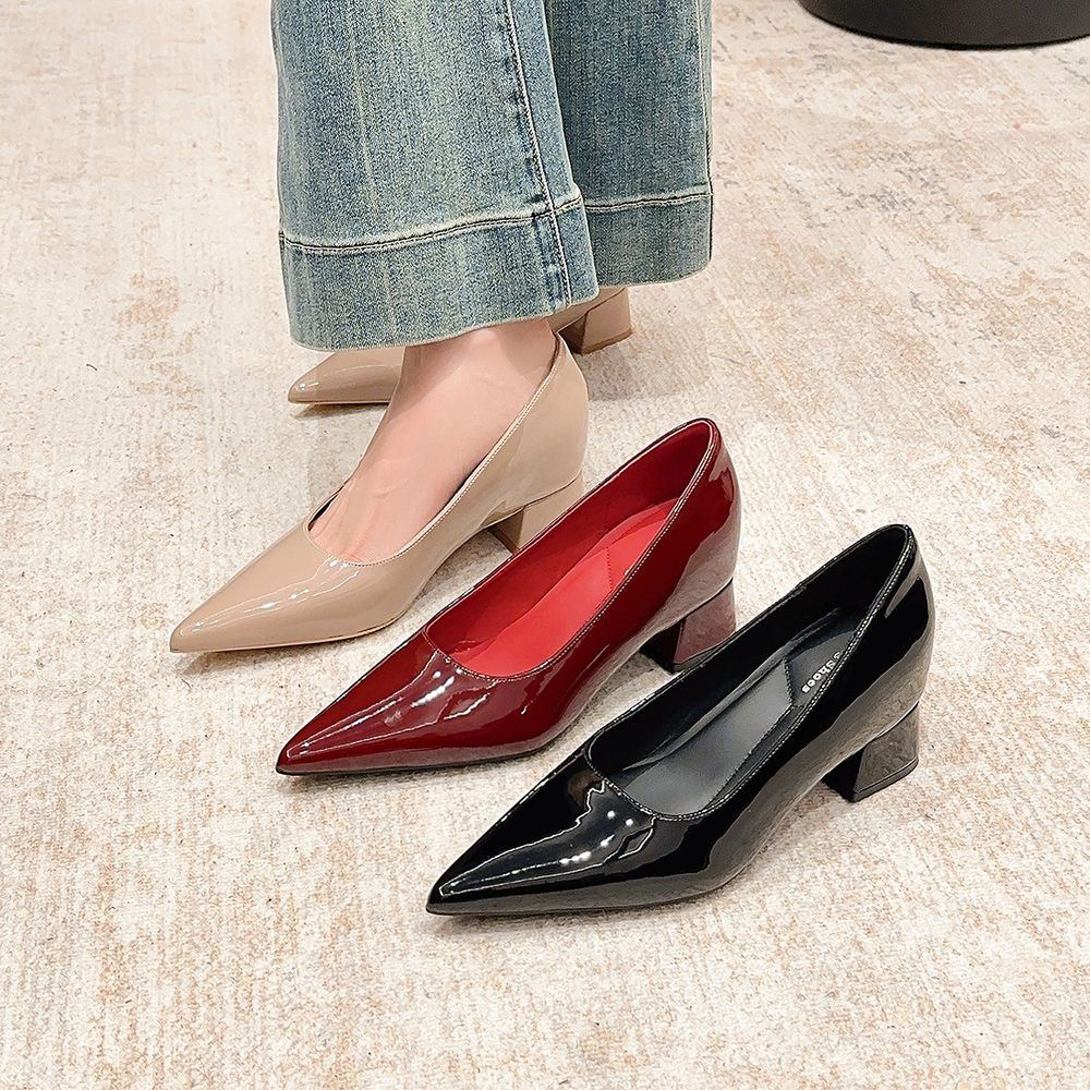 Pointed toe chunky heels