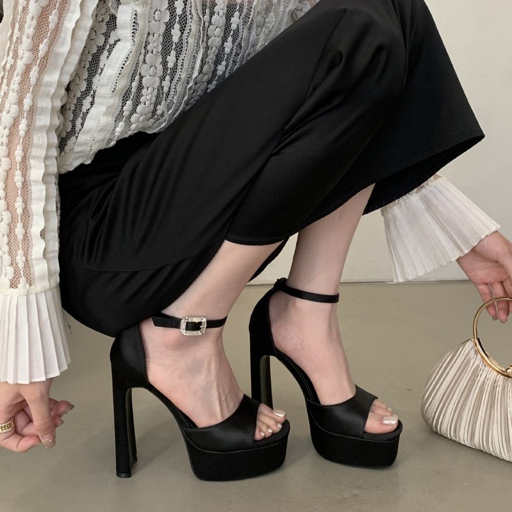 Platform block heel