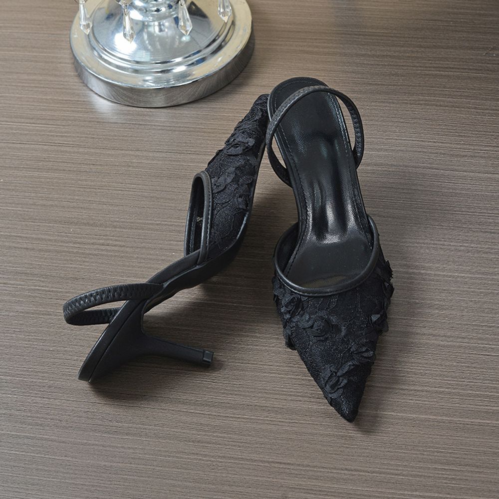 Pointed-toe embroidered lace high heels