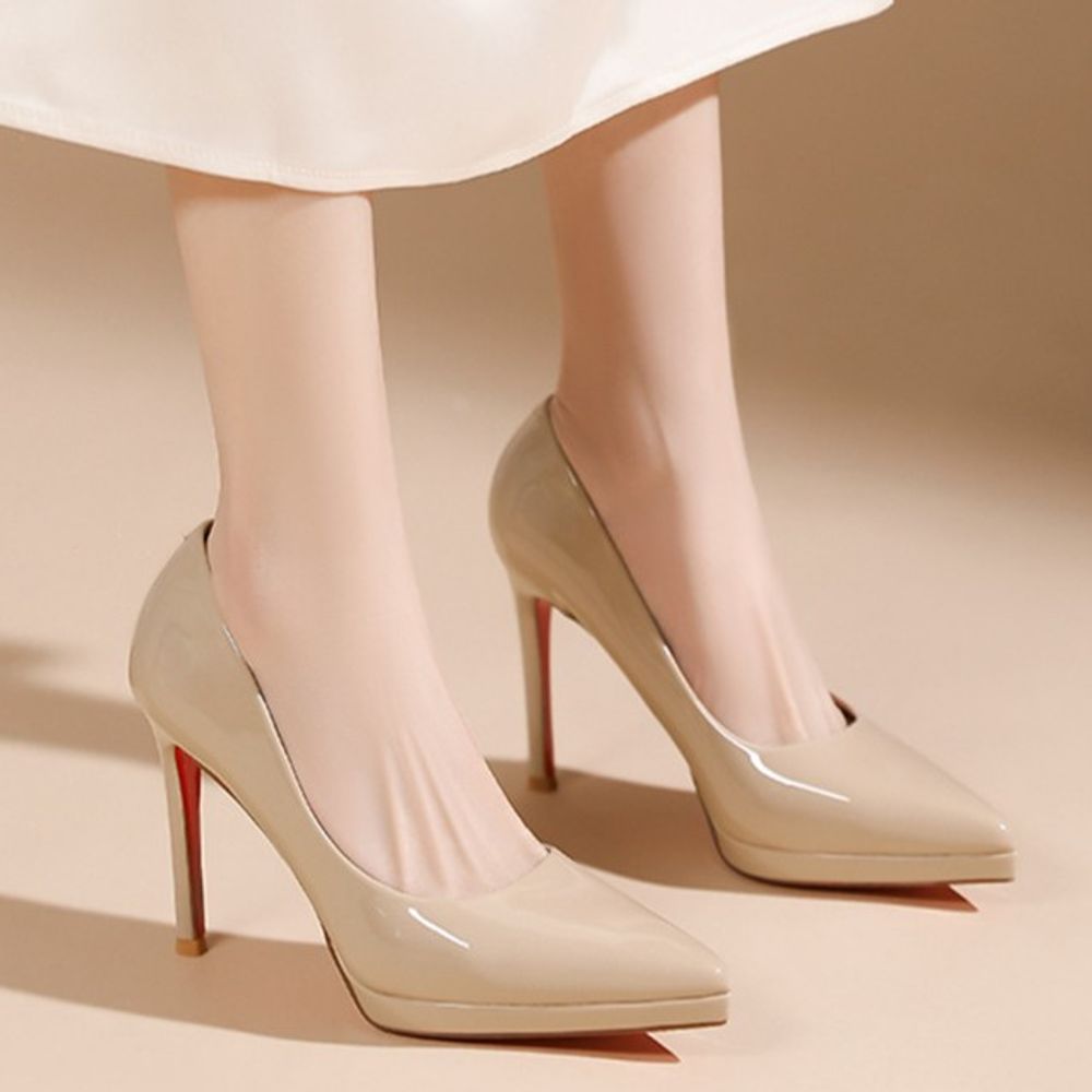 Pointed toe stiletto heels