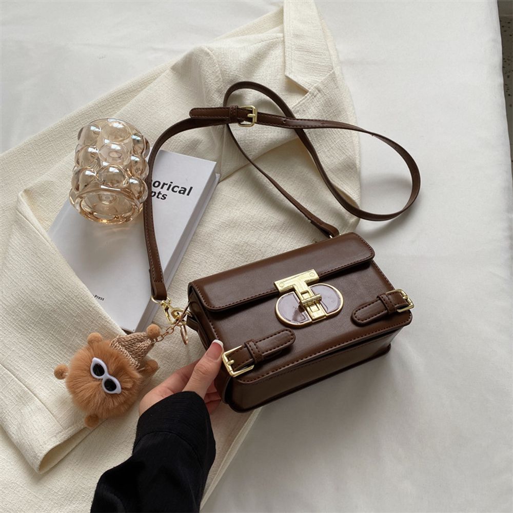 Retro-style small handbag