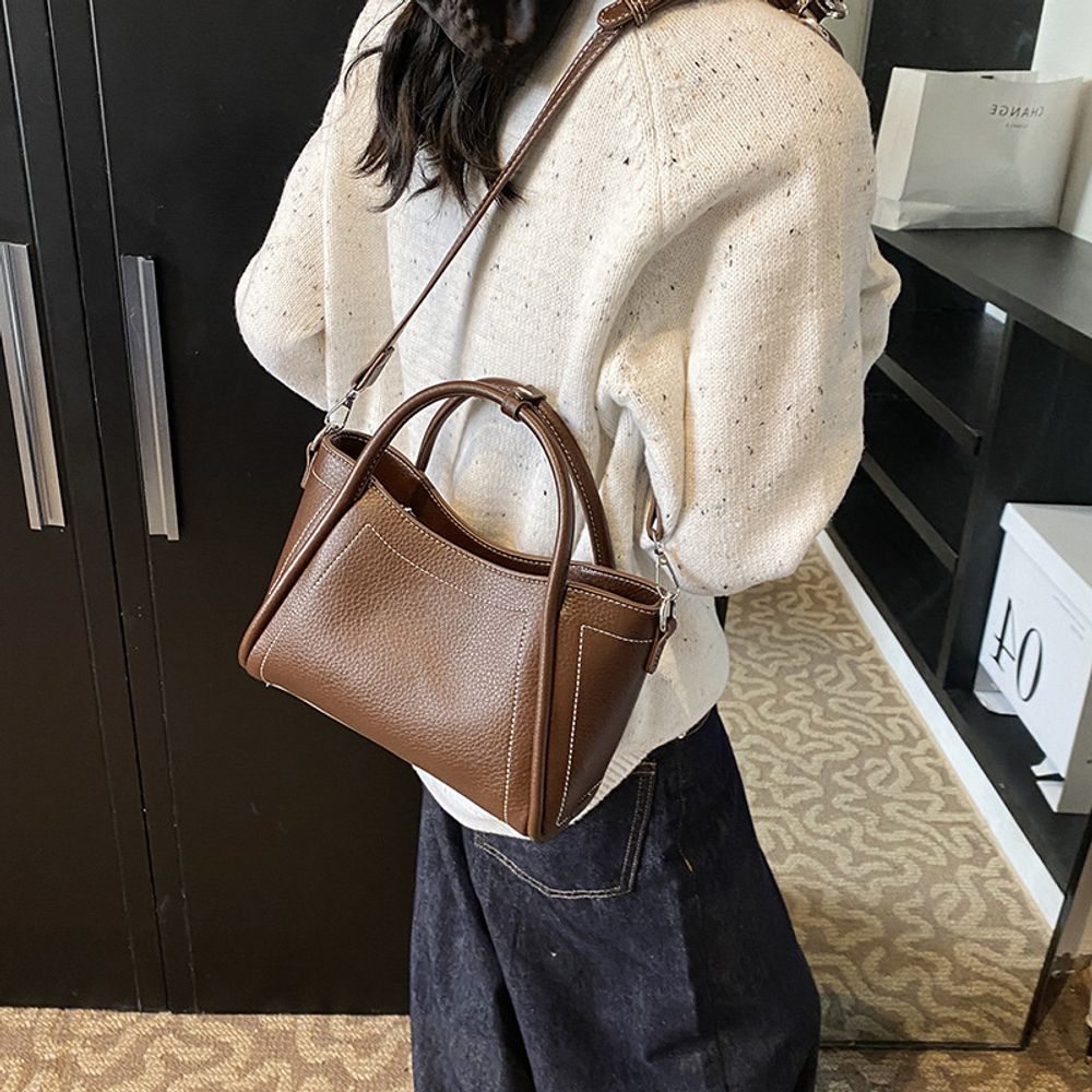 Trendy Underarm Bag