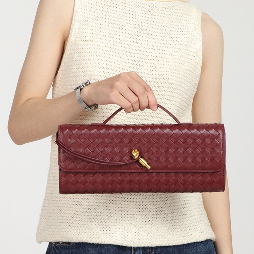 Baguette shoulder bag