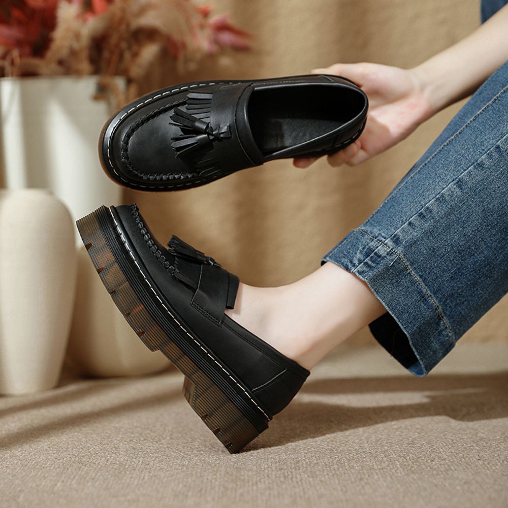 Platform leather shoes