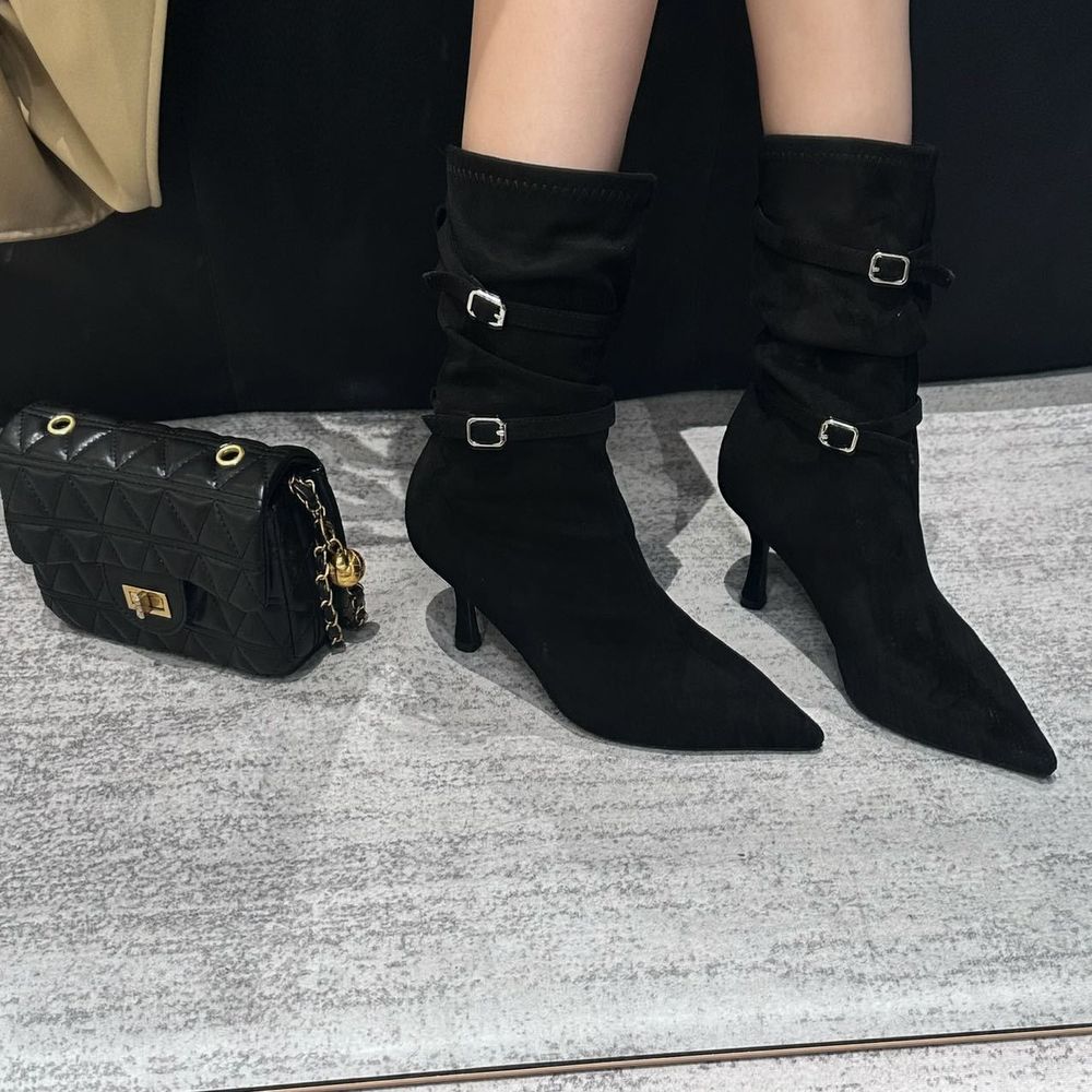 Belt buckle pleated ankle boots