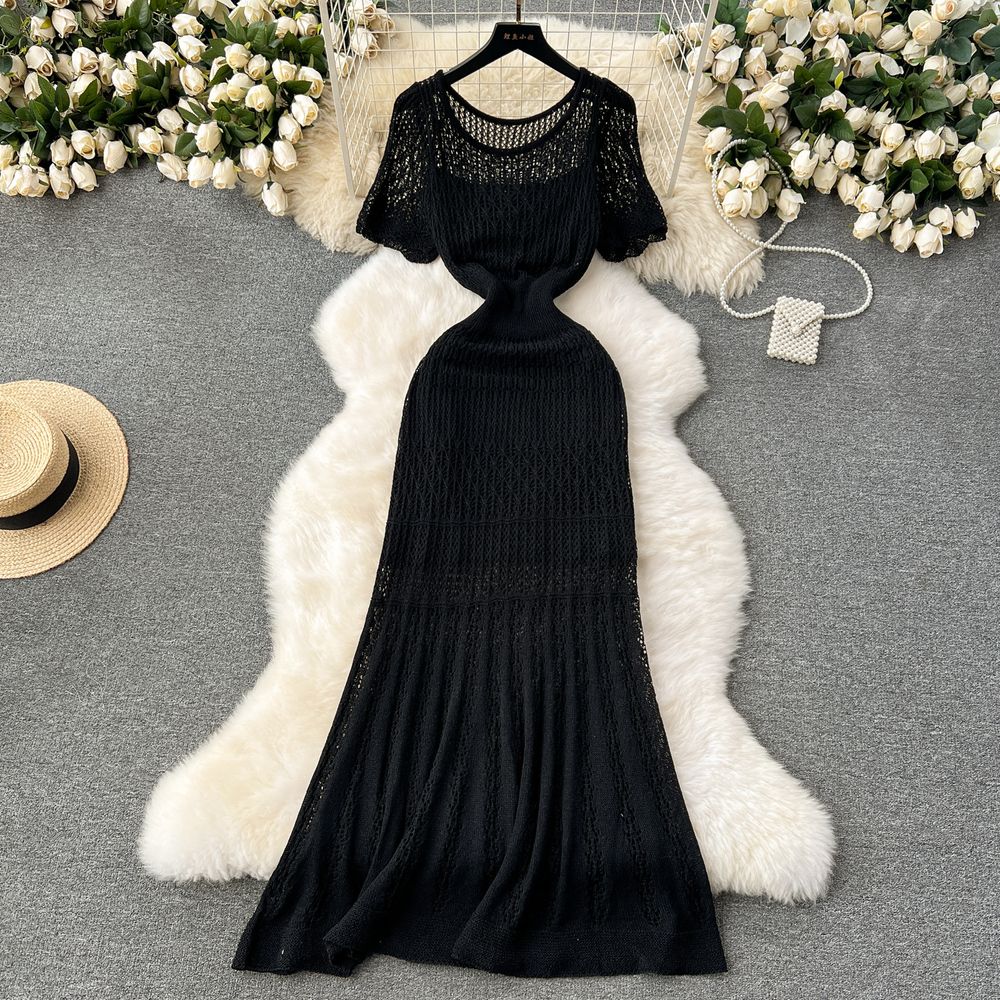 Hollow-out knitted maxi dress