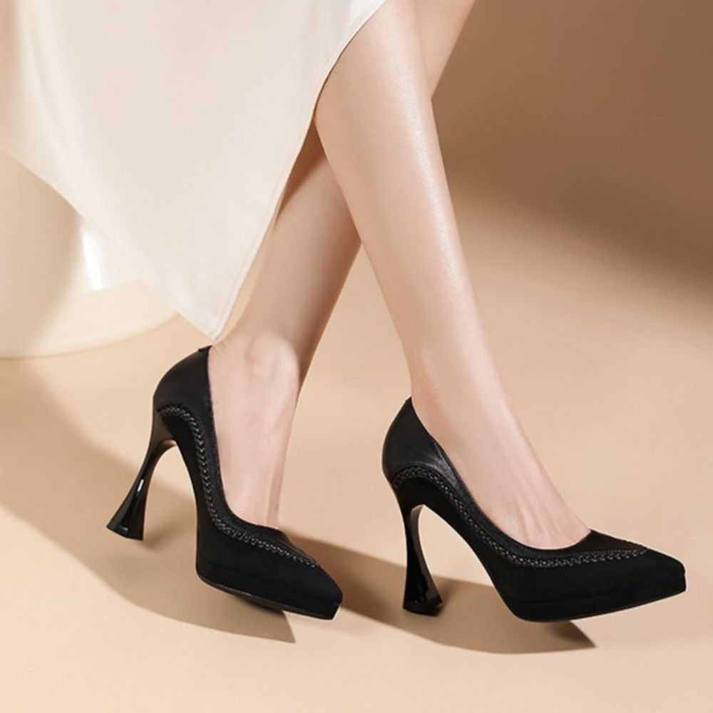 Pointed-toe stiletto high heels