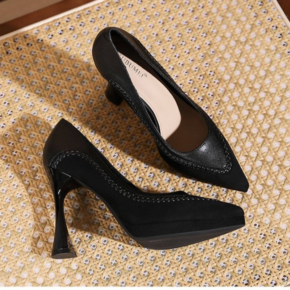 Pointed-toe stiletto high heels