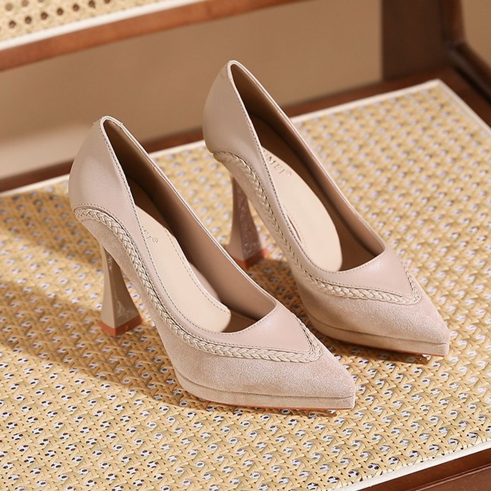 Pointed-toe stiletto high heels