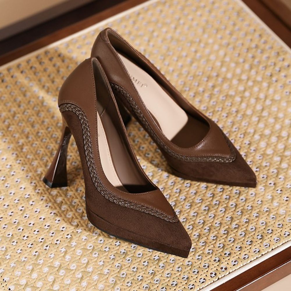 Pointed-toe stiletto high heels