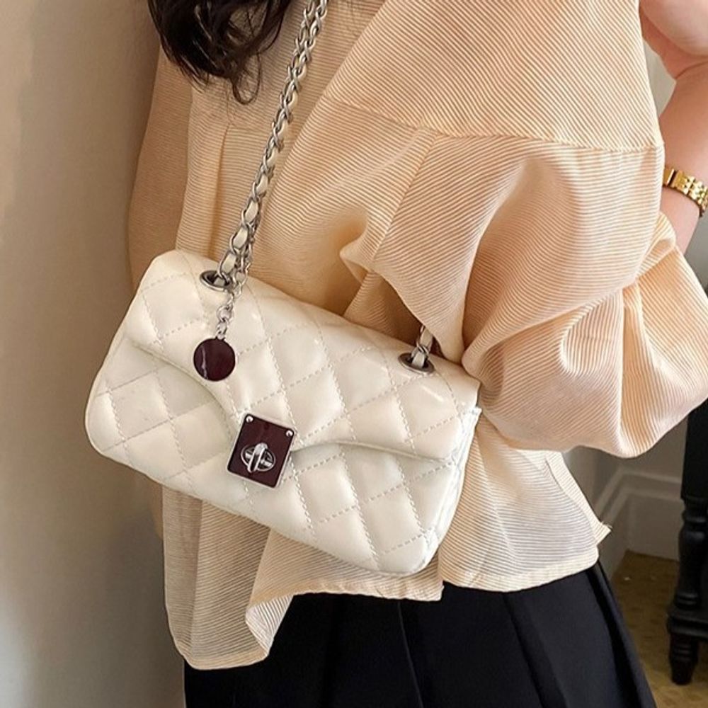 Quilted chain Premium handbag
