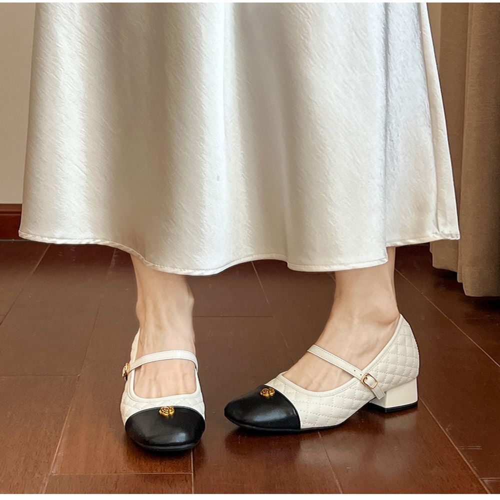 Leather Mary Jane shoes