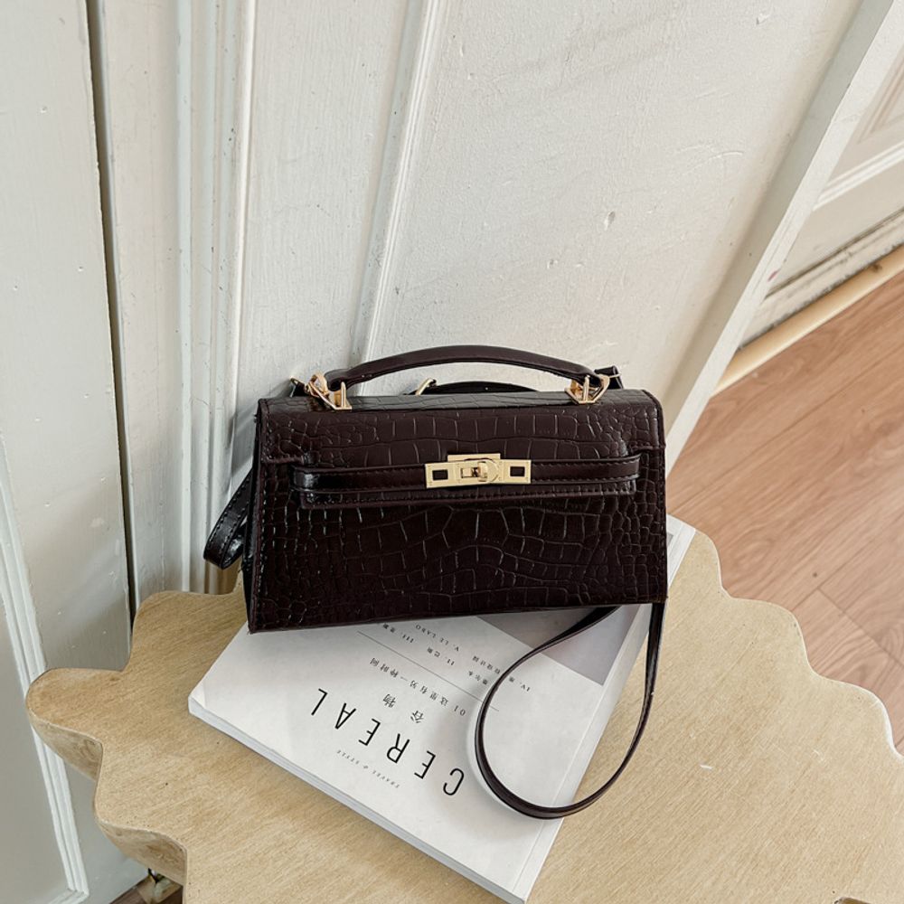 Trendy Patterned Handbag