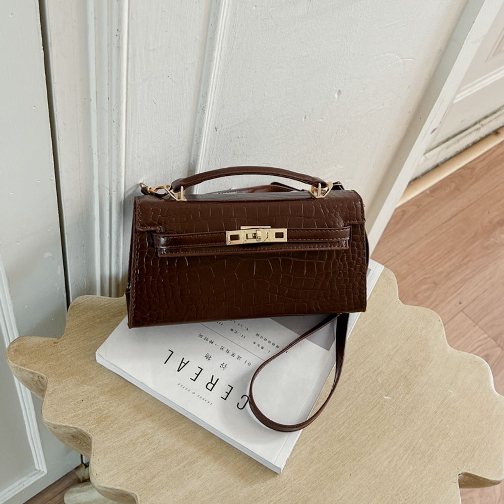 Trendy Patterned Handbag