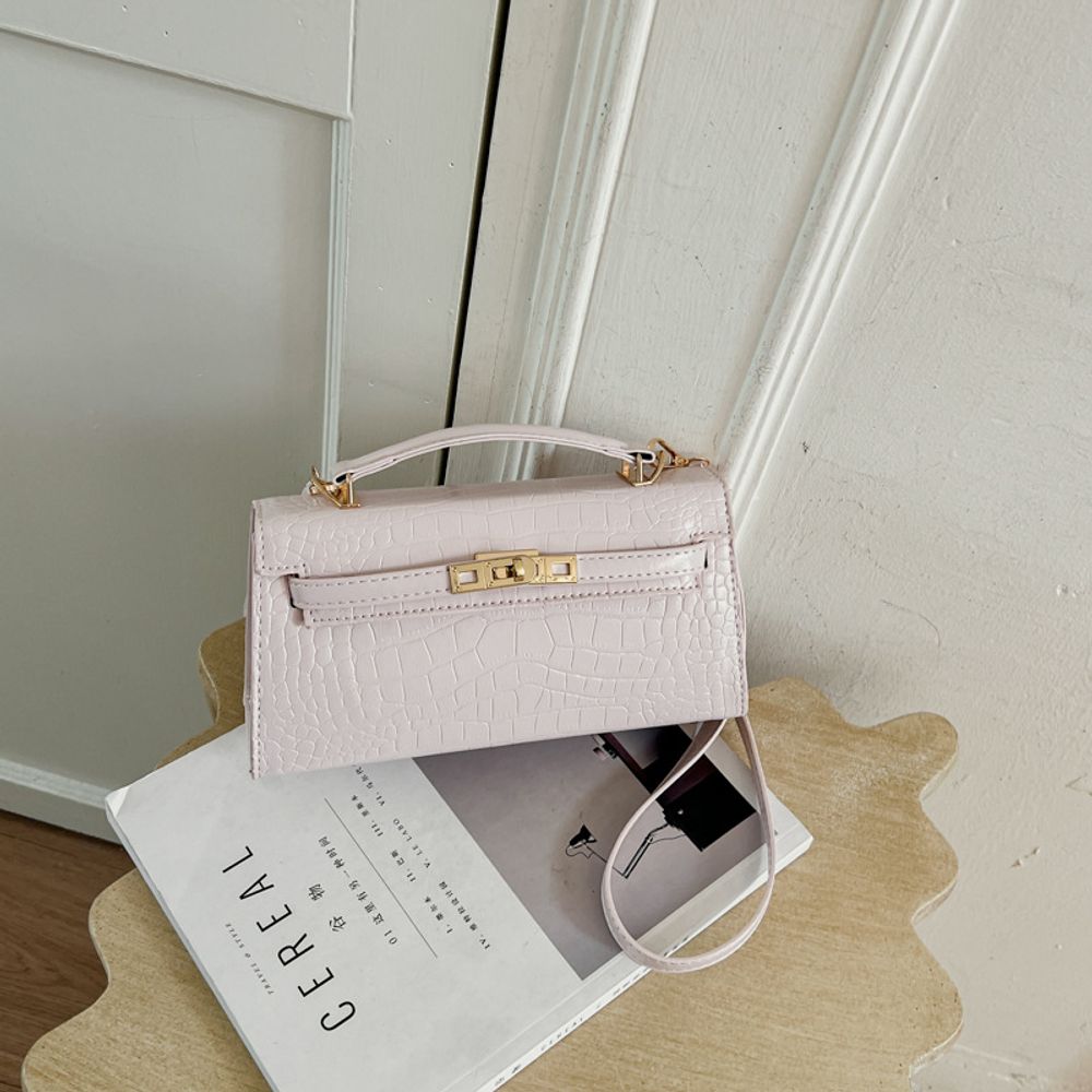 Trendy Patterned Handbag