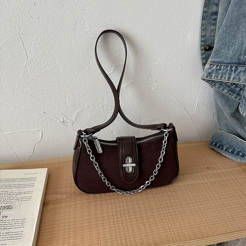 Small Chained Shoulder Bag