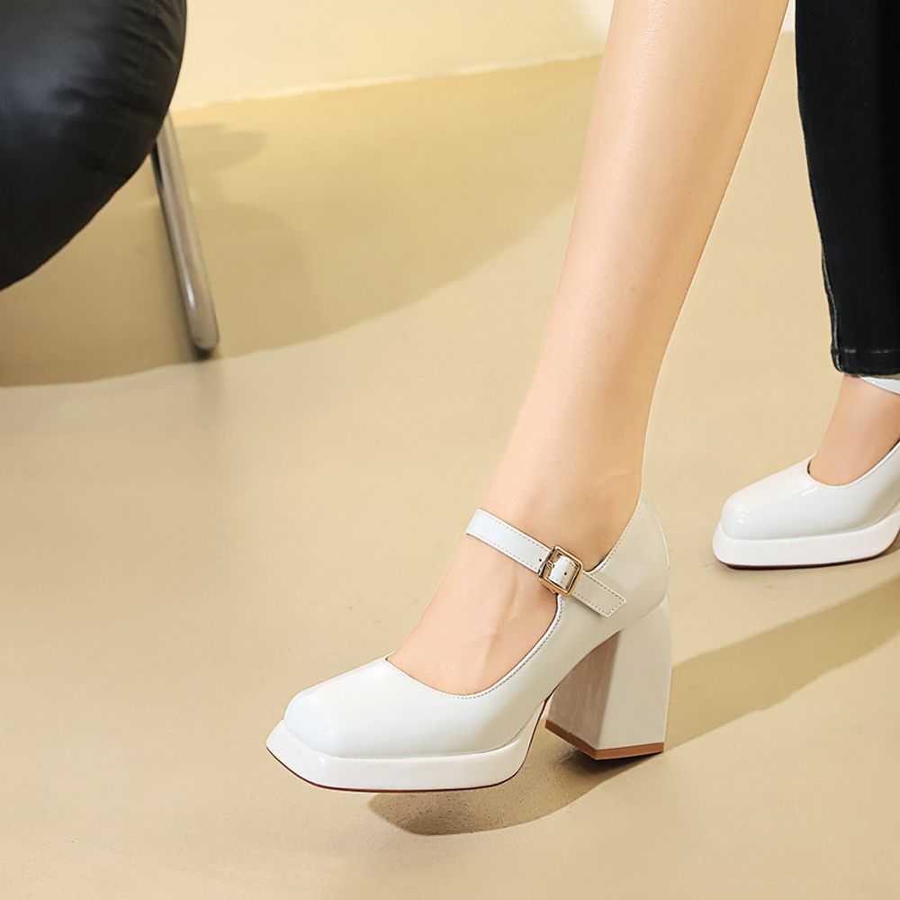 Trendy Mary Jane Heels